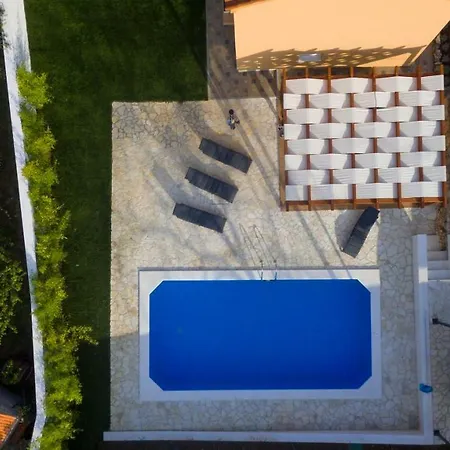 Village Idylle With Heated Pool, Sauna, Jacuzzy And Private Parking * Sukošan