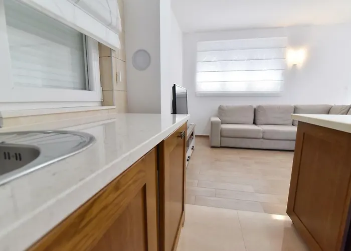 Village Idylle With Heated Pool, Sauna, Jacuzzy And Private Parking וילה