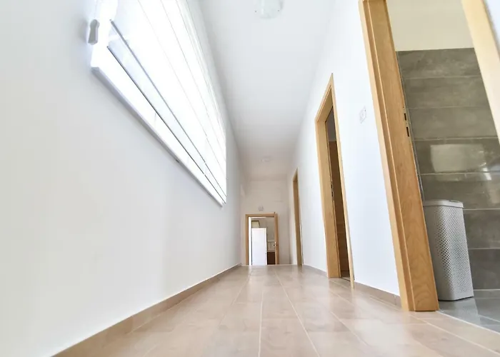 Villa Village Idylle With Heated Pool, Sauna, Jacuzzy And Private Parking Sukošan