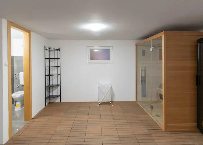 Village Idylle With Heated Pool, Sauna, Jacuzzy And Private Parking וילה Sukošan