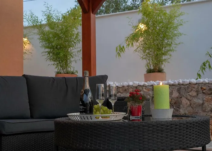וילה Village Idylle With Heated Pool, Sauna, Jacuzzy And Private Parking Sukošan