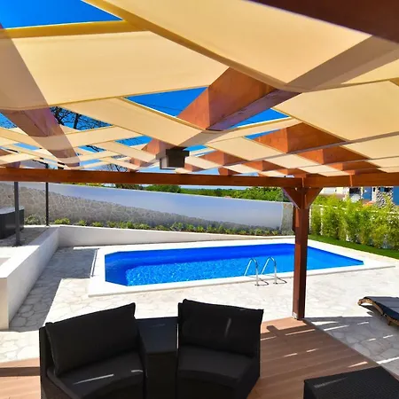Villa Village Idylle With Pool, Sauna, Jacuzzy&private Parking Sukošan