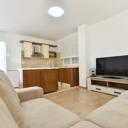 Village Idylle With Pool, Sauna, Jacuzzy&private Parking Villa Sukošan