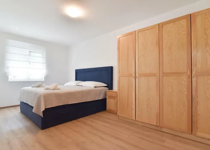 Vila Village Idylle With Heated Pool, Sauna, Jacuzzy And Private Parking Sukošan